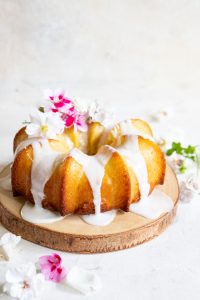 Extreme Lemon Bundt Cake 